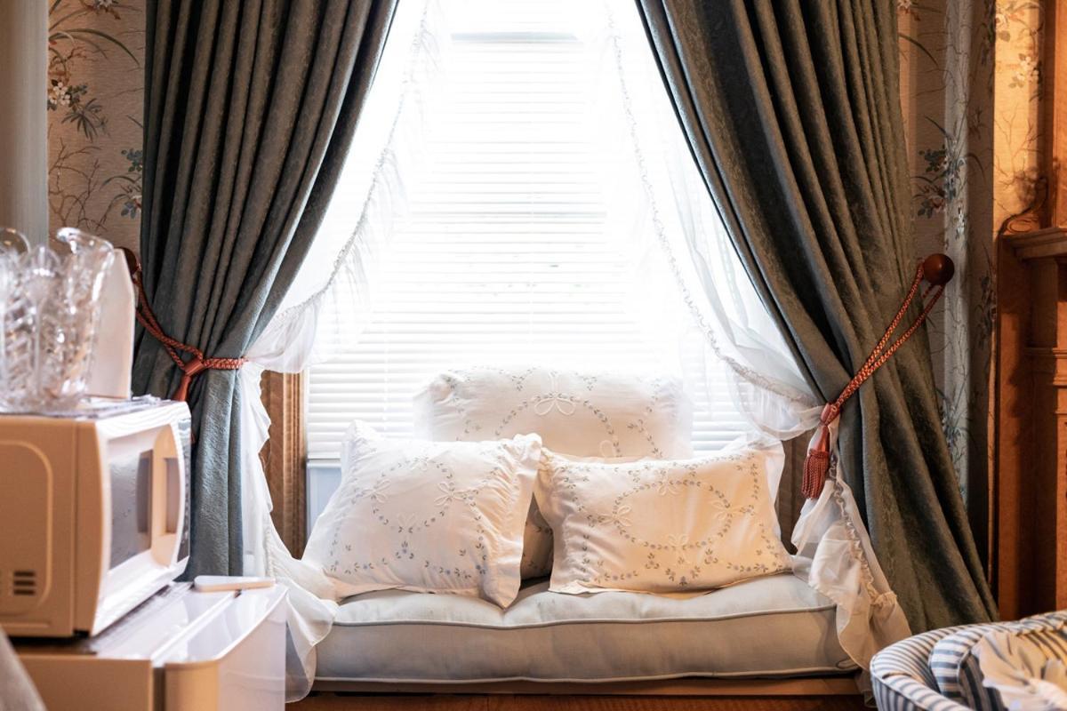 Scottdale South Broadway Manor B&B - Near Fallingwater, Ohiopyle State Park, Hiking & Biking Trails Gap المظهر الخارجي الصورة