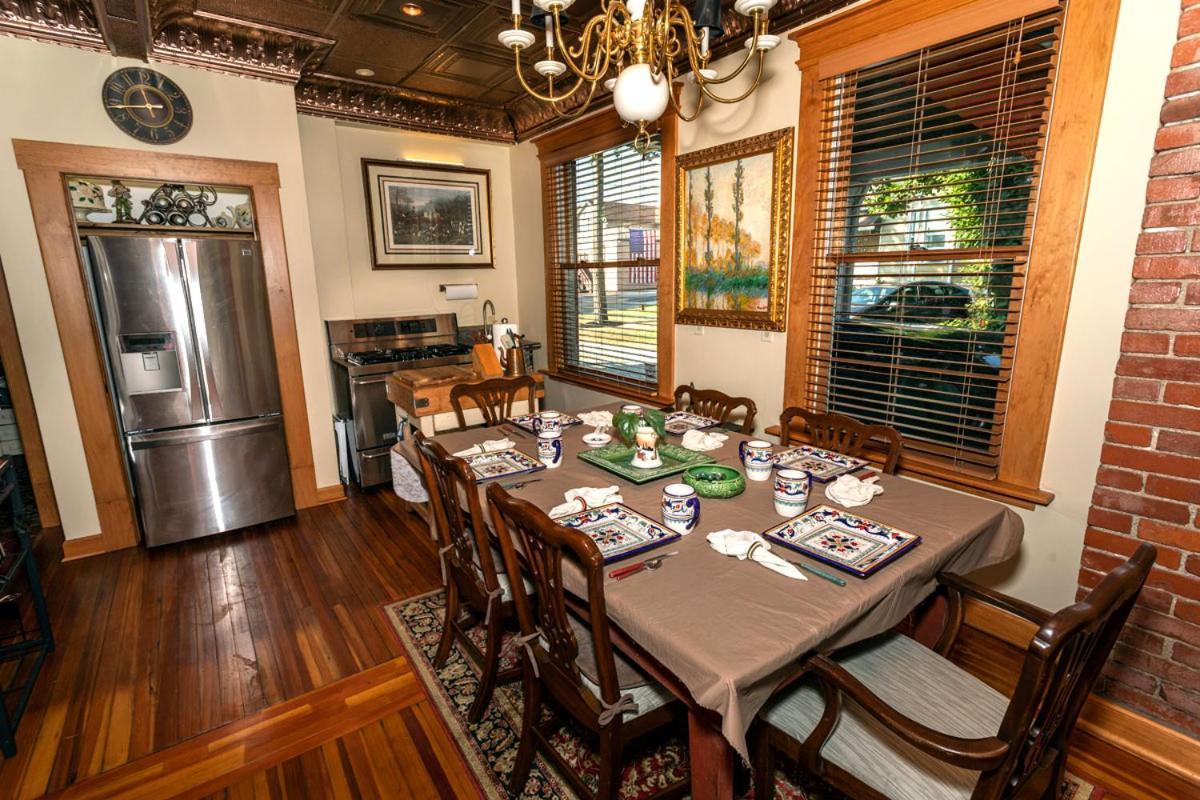 Scottdale South Broadway Manor B&B - Near Fallingwater, Ohiopyle State Park, Hiking & Biking Trails Gap المظهر الخارجي الصورة