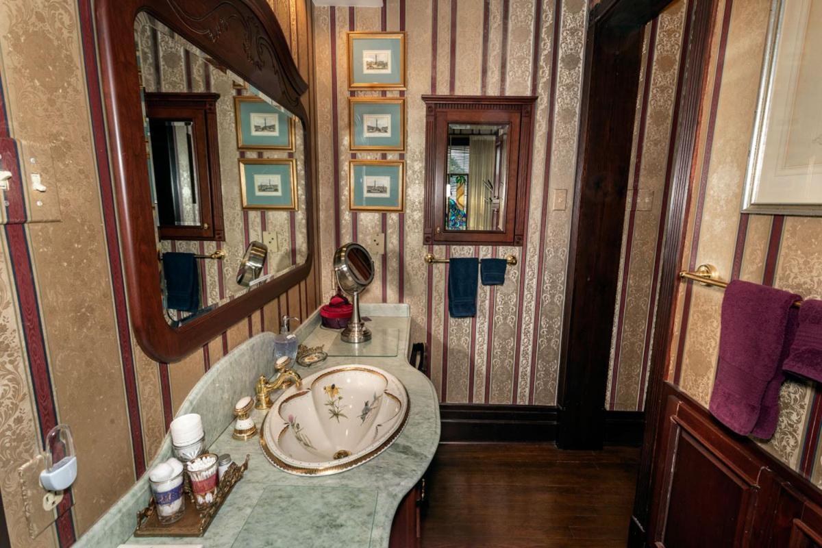 Scottdale South Broadway Manor B&B - Near Fallingwater, Ohiopyle State Park, Hiking & Biking Trails Gap المظهر الخارجي الصورة