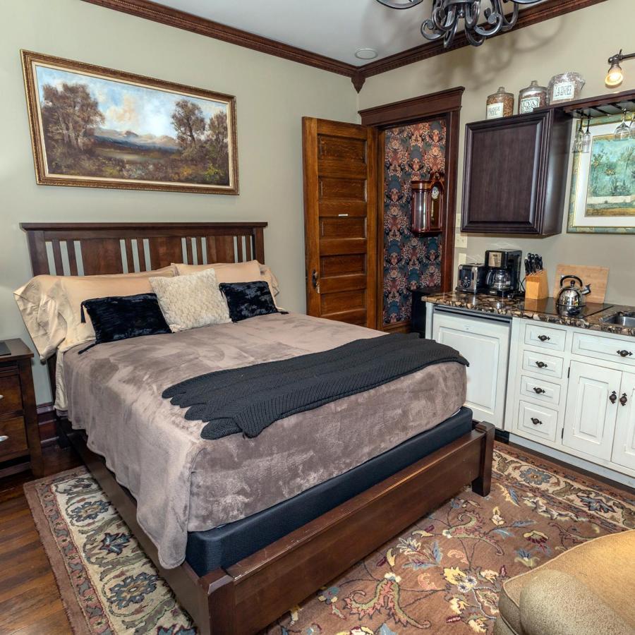 Scottdale South Broadway Manor B&B - Near Fallingwater, Ohiopyle State Park, Hiking & Biking Trails Gap المظهر الخارجي الصورة
